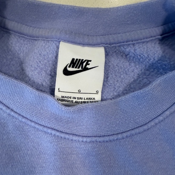 Nike Lavender Crewneck Sweatshirt - Picture 2 of 3